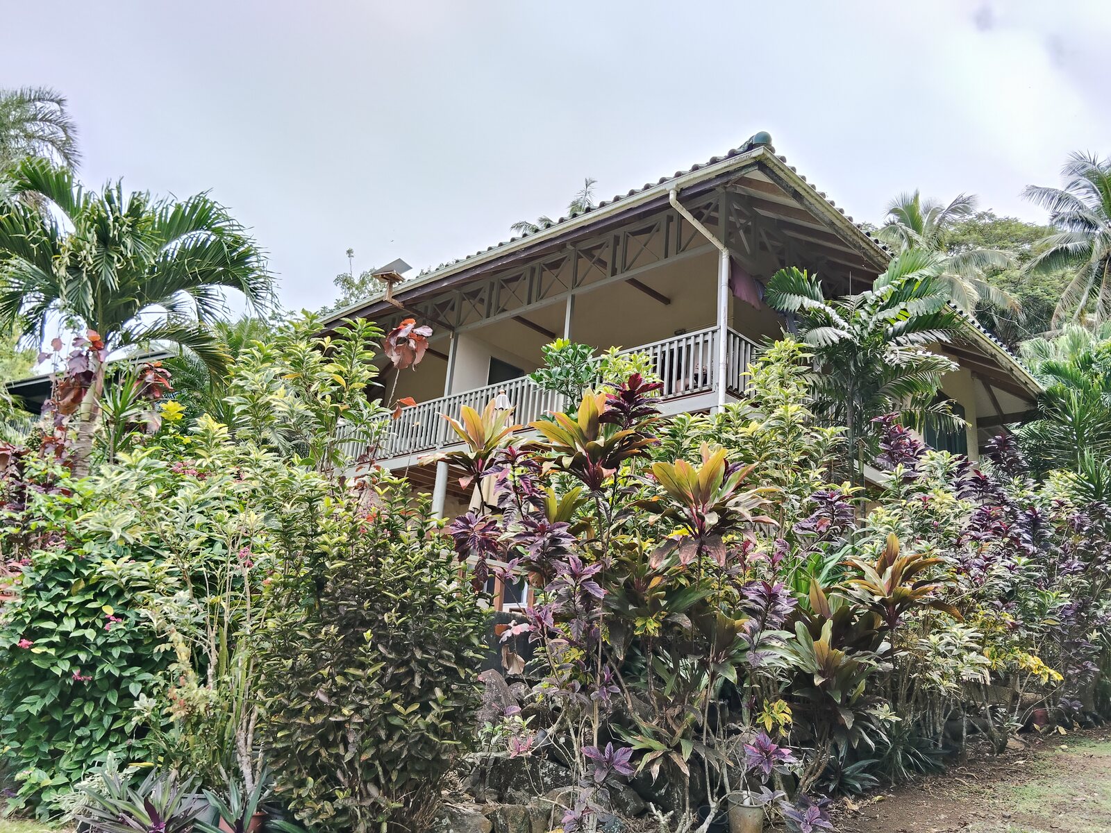 Muri Retreat among colourful tropical gardens