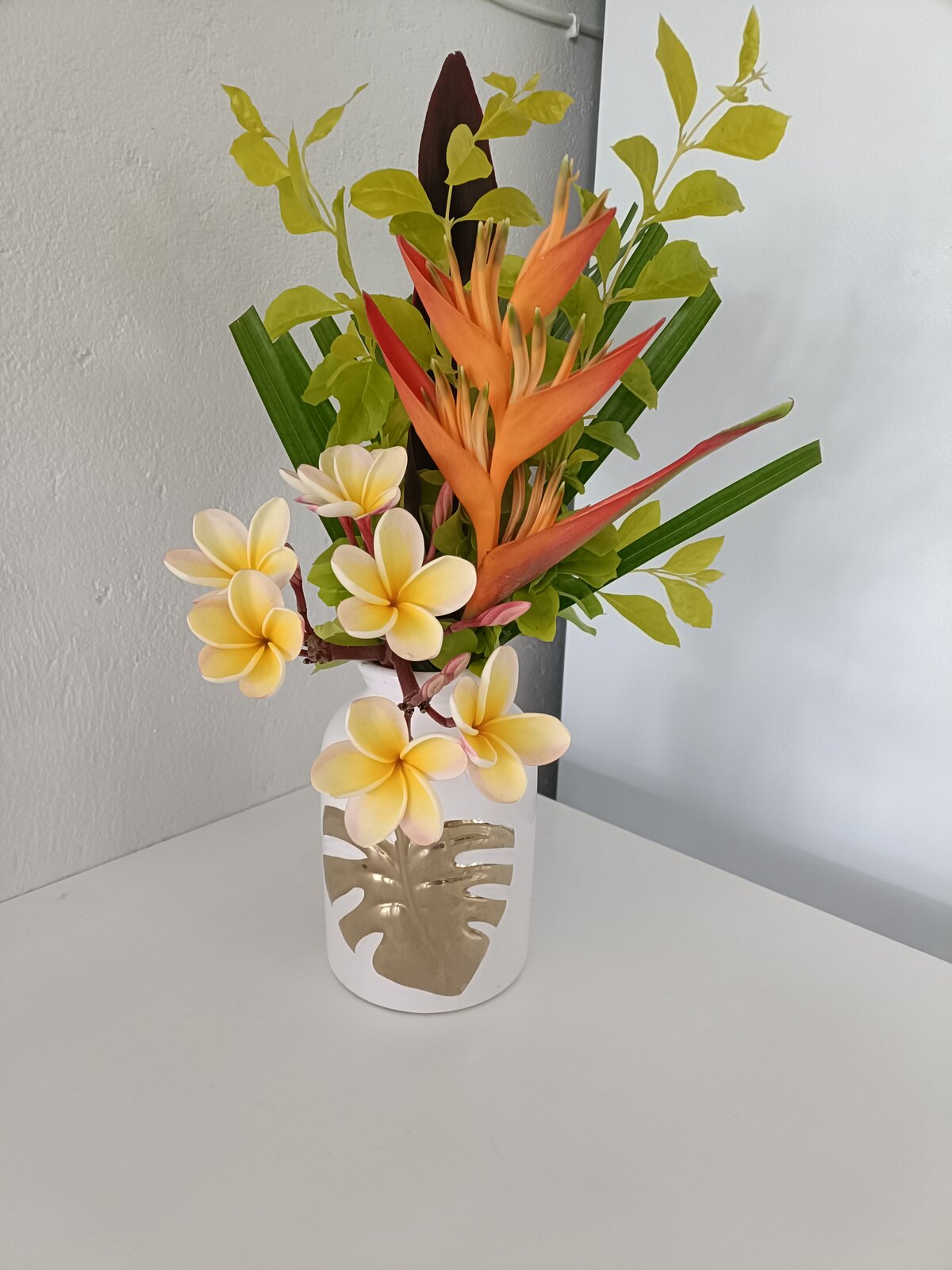 Fresh tropical flower arrangement welcoming guests to Moko