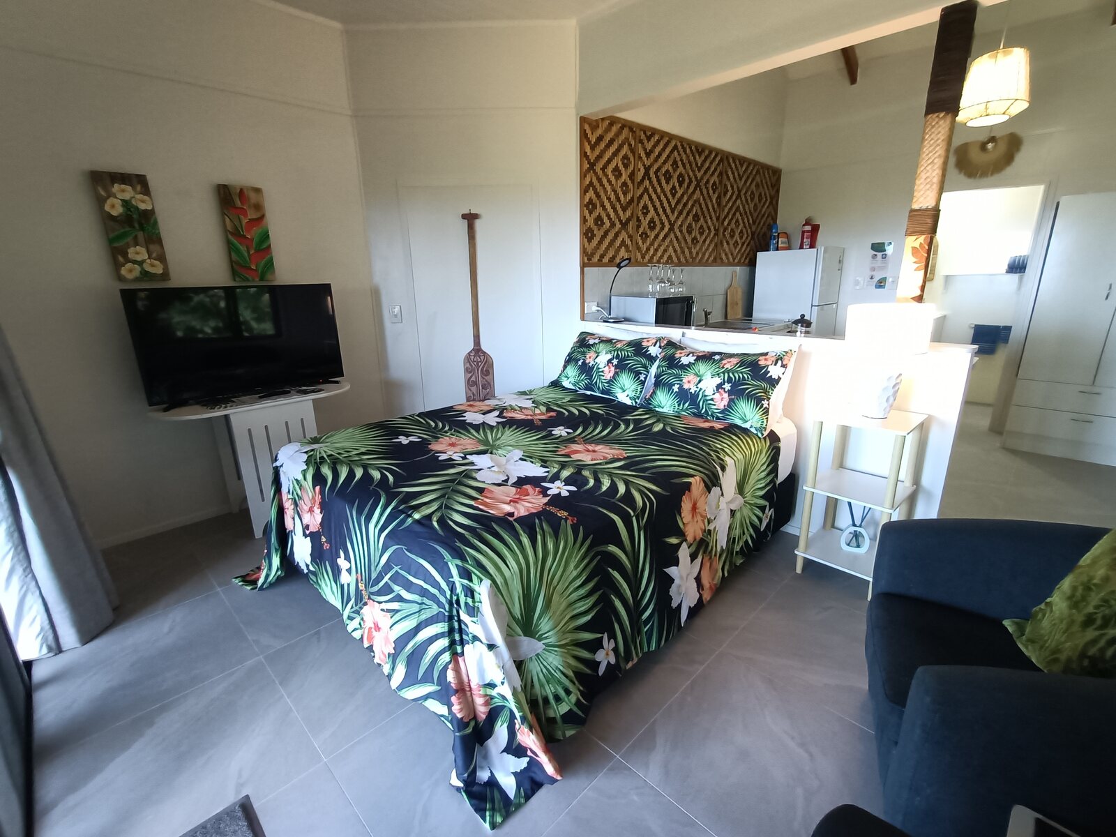 Kukupa upper-level studio at Muri Retreat